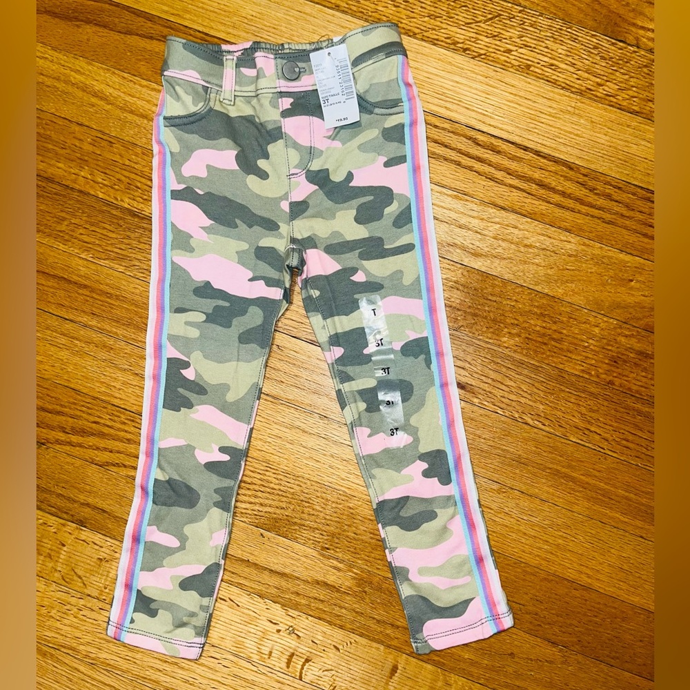 Children’s Place Pink/Green Camouflage Stretch Pants